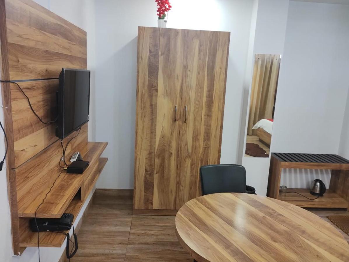 Hotel Castle Residency Shillong Esterno foto