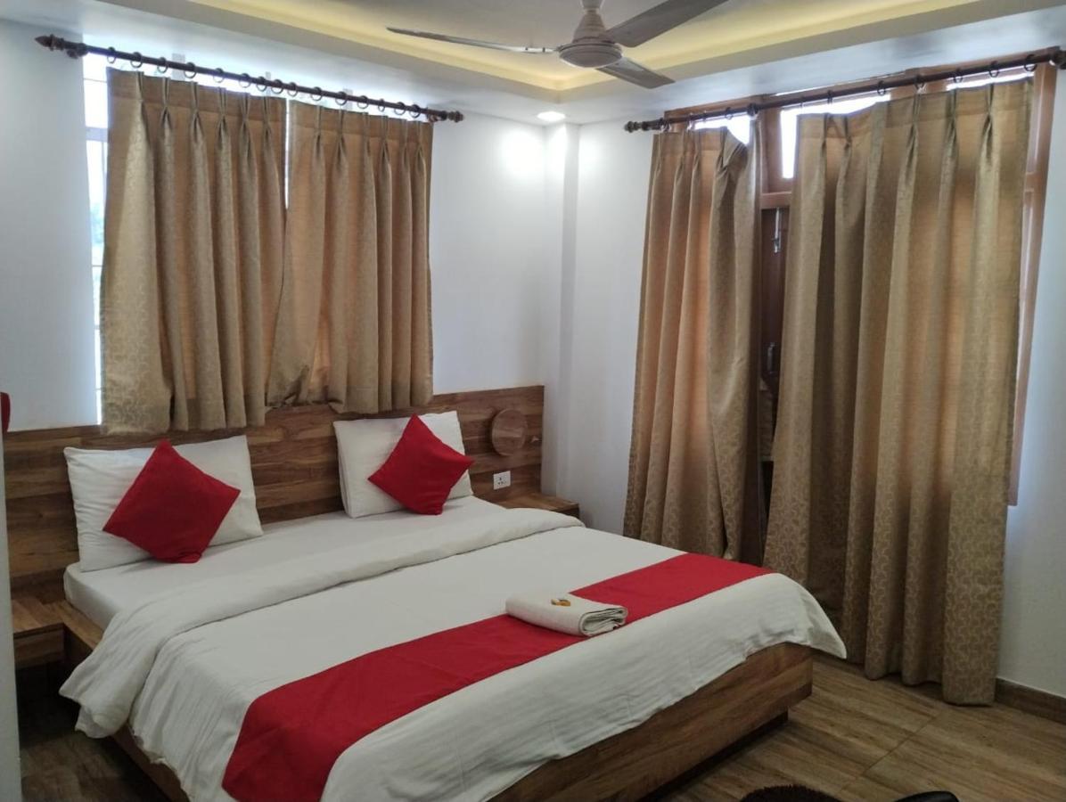 Hotel Castle Residency Shillong Esterno foto