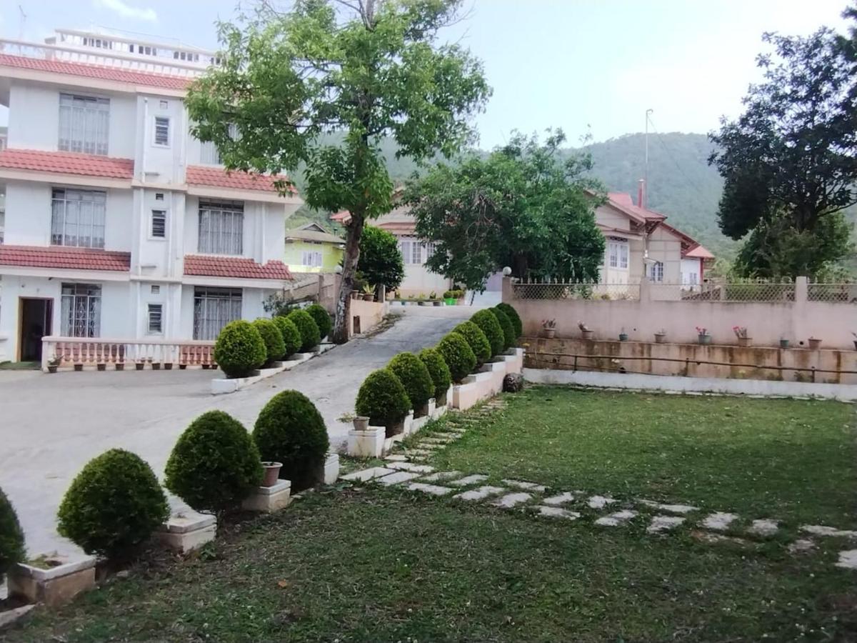 Hotel Castle Residency Shillong Esterno foto