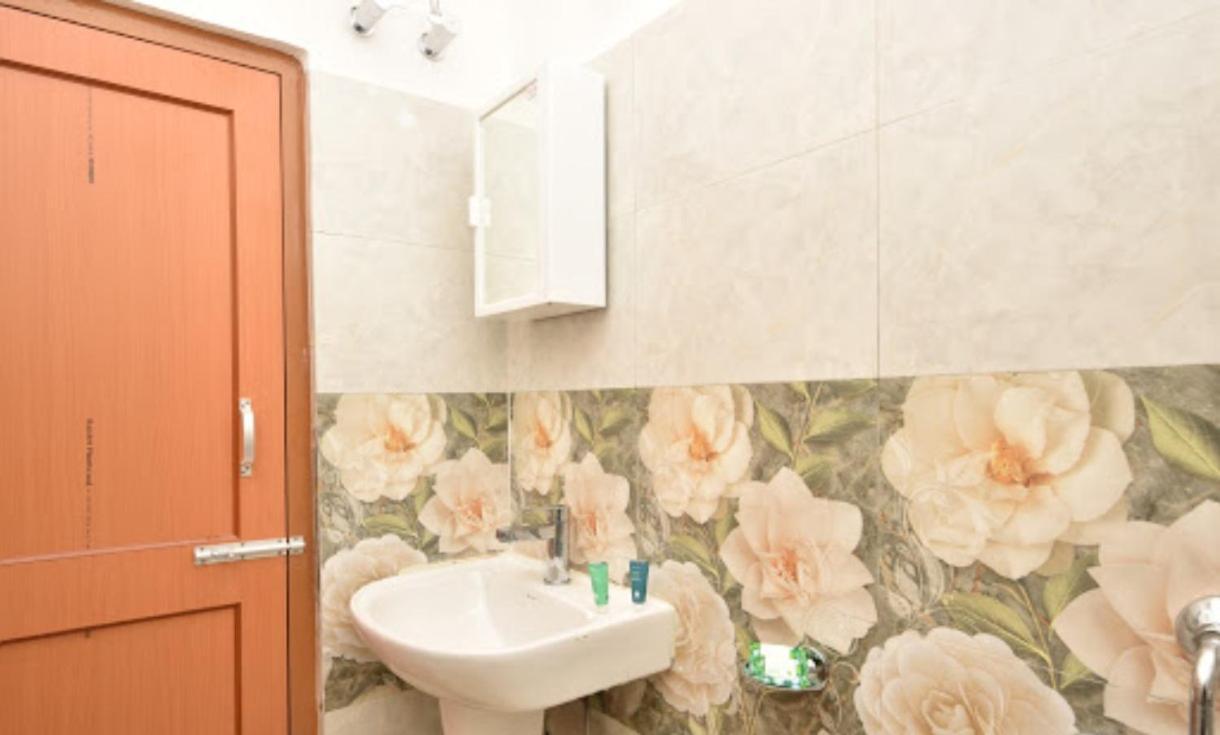Hotel Castle Residency Shillong Esterno foto