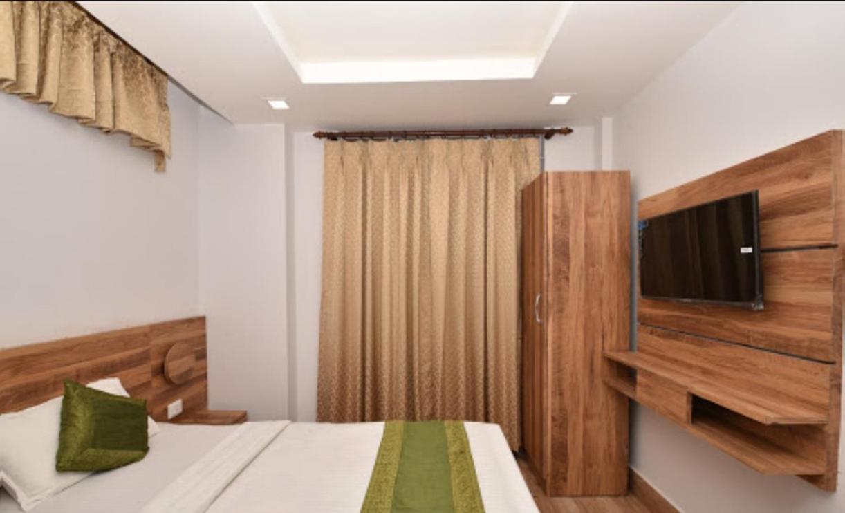 Hotel Castle Residency Shillong Esterno foto