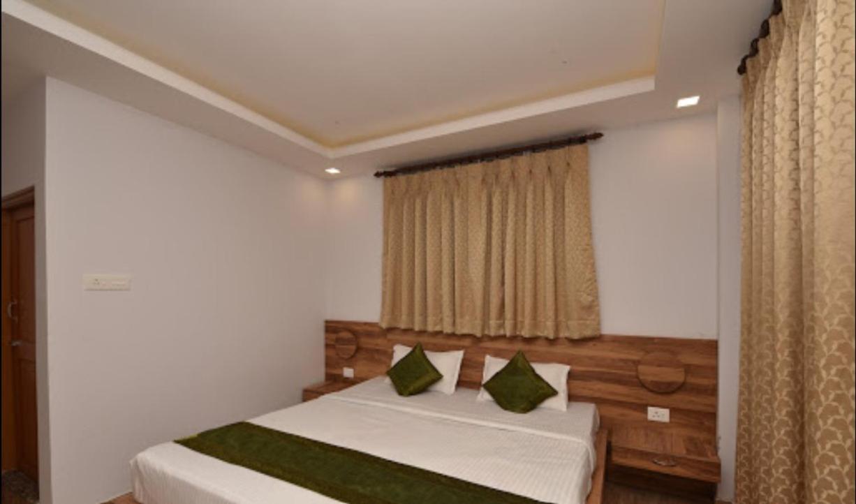 Hotel Castle Residency Shillong Esterno foto